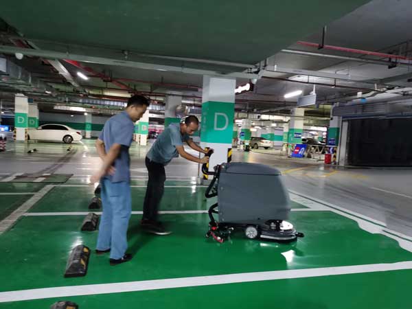 洗地機在生活生產中清潔的優勢 洗地機在生活生產中清潔的優勢