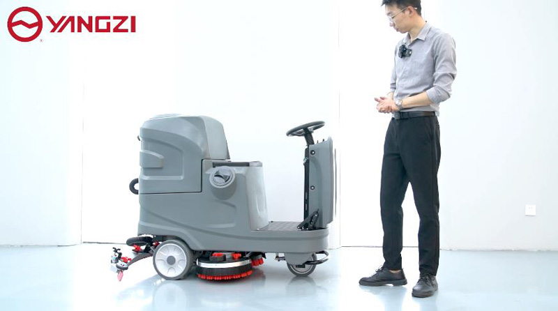 工業(yè)地板清潔機(jī)-有效地清潔和消毒大型地板 工業(yè)地板清潔機(jī)-有效地清潔和消毒大型地板