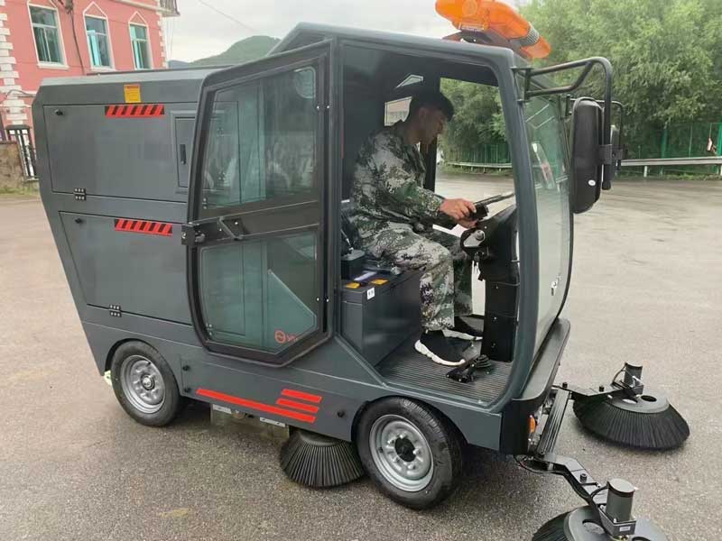 使用動(dòng)力清掃車的好處 使用動(dòng)力清掃車的好處