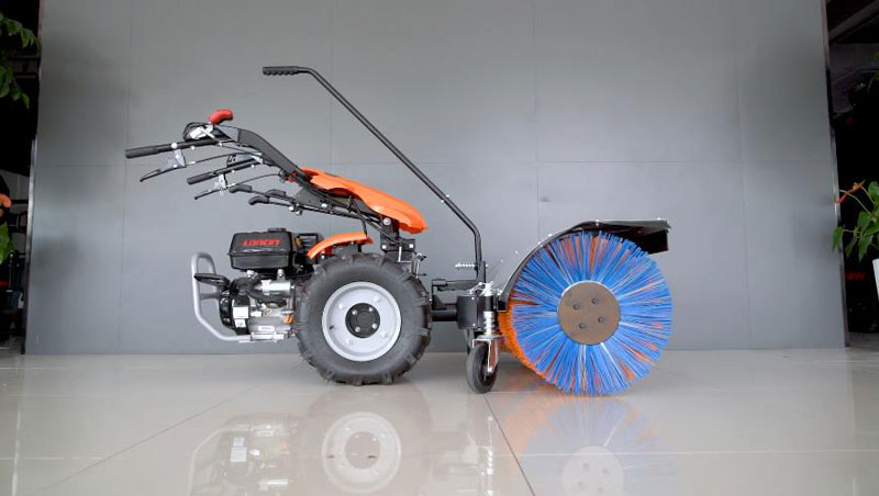 專業(yè)掃雪機(jī)服務(wù)的最佳品質(zhì)之三 專業(yè)掃雪機(jī)服務(wù)的最佳品質(zhì)之三