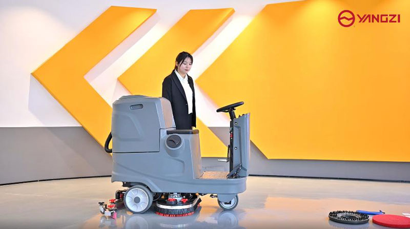 電動(dòng)洗地機(jī)的普及給我們帶來了哪些好處