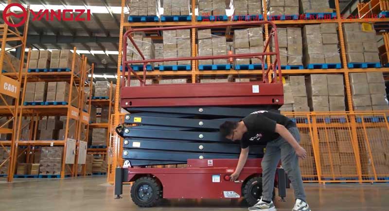 安全操作剪叉式升降機的 7 個技巧 安全操作剪叉式升降機的 7 個技巧