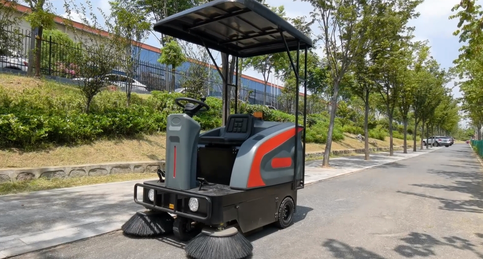 揚子駕駛式掃地機怎么樣 揚子駕駛式掃地機怎么樣