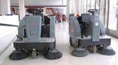 機械式清潔節省人力物力,駕駛式掃地機選揚子 機械式清潔節省人力物力,駕駛式掃地機選揚子